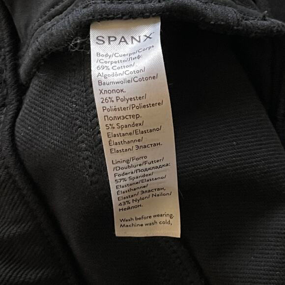 Spanx • Jean-ish Ankle Leggings in Black - Picture 5 of 5